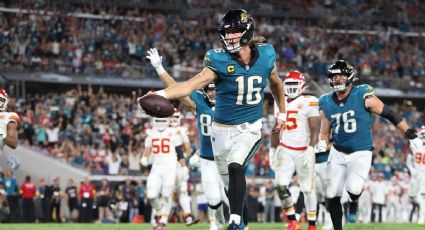 ¡Una locura de partido! El QB Trevor Lawrence comanda la espectacular remontada de los Jaguars ante los Chiefs de Pat Mahomes