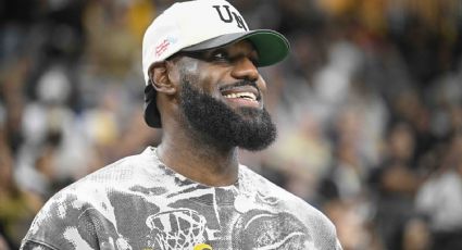 LeBron James es criticado por usar un truco publicitario para promover una bebida alcohólica; sus fans esperaban un anuncio sobre su futuro en la NBA