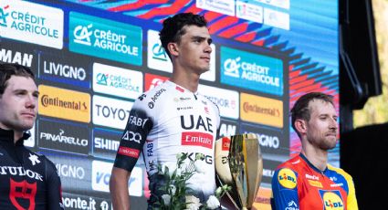 Isaac del Toro se conmueve al escuchar el Himno Nacional Mexicano tras remontar desventaja de 45 segundos y ganar el Gran Piamonte: “Lo di todo”