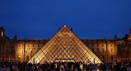 Robo al Museo del Louvre: presentan ante el juez a varios de los arrestados ante una posible imputación