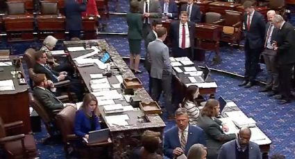 Senado de EU vota a favor de avanzar en el debate para poner fin al cierre de gobierno