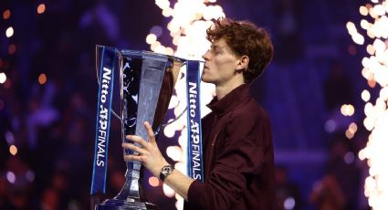 ¡Se proclama bicampeón! Jannik Sinner vence a Carlos Alcaraz para llevarse el trofeo de las Finales de la ATP