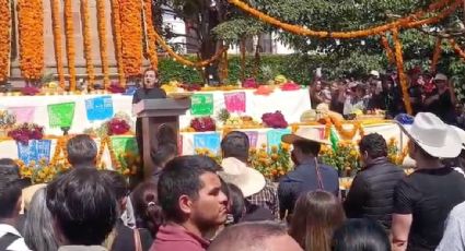 "Hubiera sido el mejor presidente de México": viuda de Carlos Manzo llama a defender la patria “con uñas y dientes”