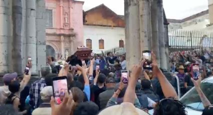 "Carlos no murió, el Estado lo mató": miles salen a marchar tras el asesinato del alcalde de Uruapan