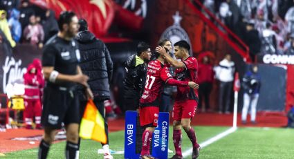 ¡Yo salgo! El 'Loco' Abreu revela que un futbolista de Xolos pidió su cambio para que debutara un juvenil: "Sale a las 5 am y toma dos camiones para llegar al entrenamiento"