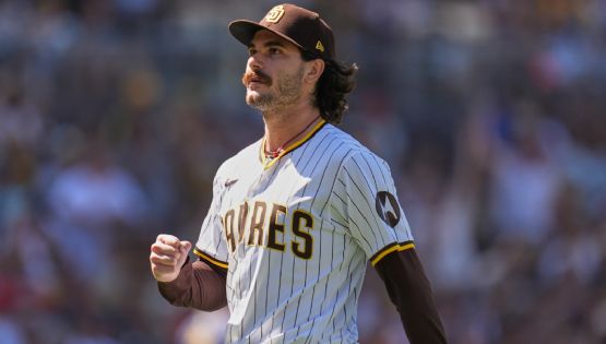 Azulejos de Toronto fichan al lanzador Dylan Cease por 210 millones de dólares