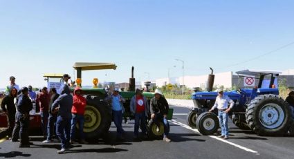 Agricultores continúan bloqueos en Guanajuato por falta de acuerdo en precio base del maíz