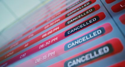 Cierre de gobierno de EU: cancelan más de 800 vuelos por la falta de controladores aéreos