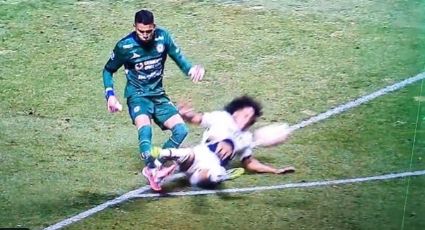 ¡Fracturado! Kevin Mier, portero de Cruz Azul, sufre rotura de tibia tras dura entrada de Adalberto Carrasquilla