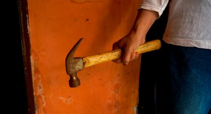 Agresión en Iztapalapa: detienen a sujeto por golpear a su mamá con un martillo