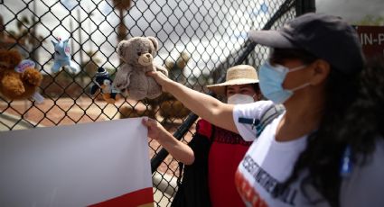 Organizaciones denuncian condiciones inhumanas y agresiones en centro migratorio en Texas