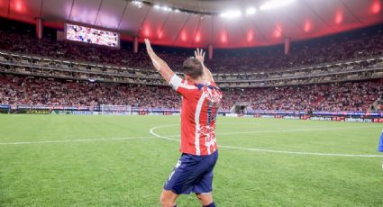 Chivas le da las gracias al ‘Chicharito’, que se va luego de una segunda etapa de pesadilla y tras fallar un penalti inolvidable