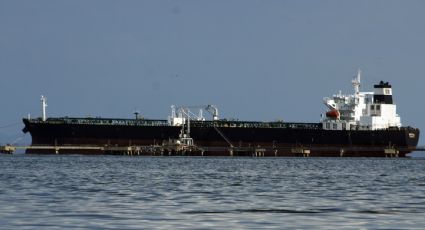Venezuela autoriza la salida de dos buques petroleros rumbo a China pese a presión de EU