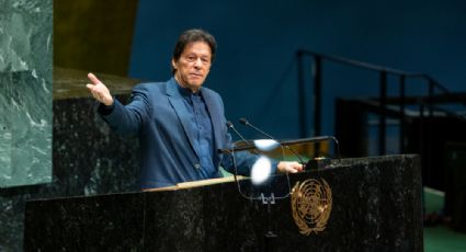 Condenan a 17 años de cárcel a ex primer ministro de Pakistán y a su esposa por corrupción