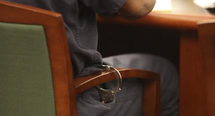 México extradita a EU a dos hombres requeridos por fentanilo y abuso sexual de un menor de edad