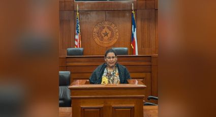 La ministra Lenia Batres viaja a Texas para hablar sobre la reforma judicial; la acompaña su hijo