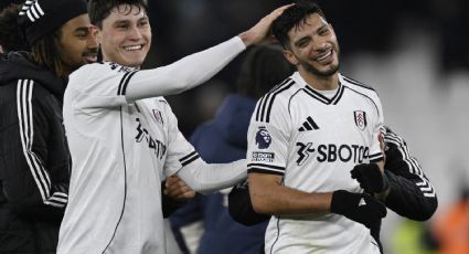 ¡También sabe usar la cabeza! Raúl Jiménez anota su quinto gol de la temporada, segundo al hilo, y le da el tercer triunfo consecutivo al Fulham
