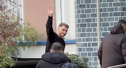 El mexicano Santiago Giménez supera pruebas médicas y en horas será presentado como refuerzo estelar del Milan