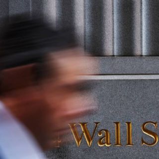 Wall Street comienza la semana en verde: sus principales índices suben hasta casi 1%