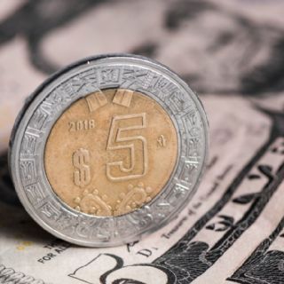 El peso y la bolsa repuntan tras fallo de la Corte de EU contra aranceles de Trump