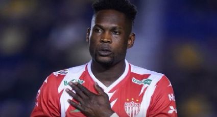 ¡Freno al líder de goleo! Reportan que Díber Cambindo, delantero del Necaxa, sufrió una fractura de cráneo