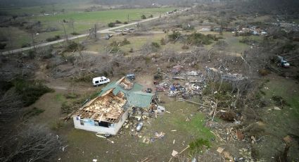 Tormenta mata al menos a 32 personas en Estados Unidos mientras tornados, vientos e incendios devastan hogares