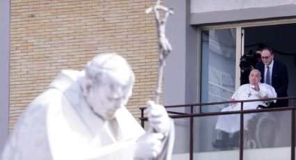 "Tenía los ojos abiertos, pero no respondía": médico cuenta los últimos momentos del papa Francisco