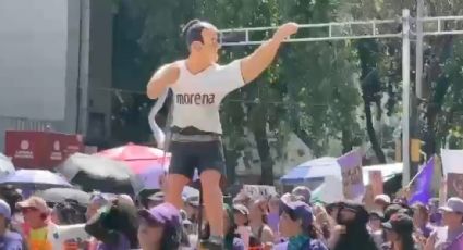 "Que lo vengan a ver, ese no es diputado, es un violador": protestan contra Cuauhtémoc Blanco en marcha 8M