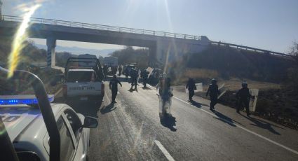 Enfrentamiento entre normalistas y Guardia Civil de Michoacán deja dos agentes heridos en Tiripetío