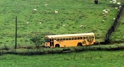 Vuelca autobús escolar en autopista de Carolina del Sur durante excursión; se desconoce el número de víctimas