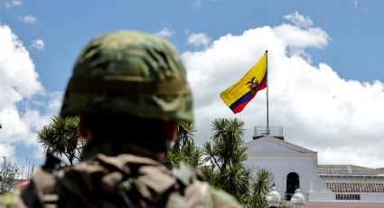 Sujetos incendian seis vehículos en los límites entre Ecuador y Colombia