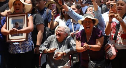 "Y me estarás llamando cada 20 de abril": fans se reúnen a cantar en la CDMX por el Día de José José