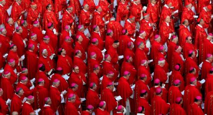 Cardenales de la escuela de Benedicto, de África, enviados de paz y funcionarios del Vaticano, entre los "papables" tras la muerte de Francisco