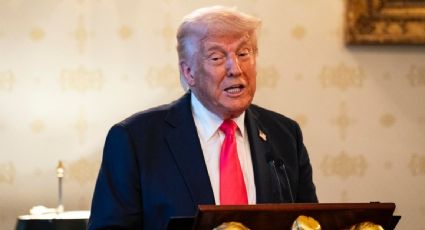 "Ofende a los creyentes": obispos y líderes italianos critican imagen de Trump con vestimenta papal