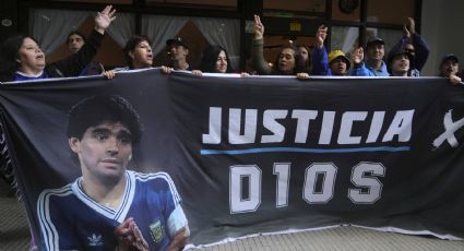 Jefe de Terapia Intensiva revela que sedó a Maradona por 24 horas en total desacuerdo con sus médicos: "Si pasaba algo era mi responsabilidad"