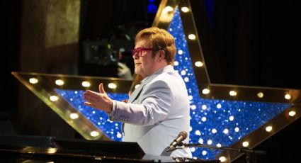 Rusia se va contra Elton John: declara "indeseables" a sus fundaciones contra el sida