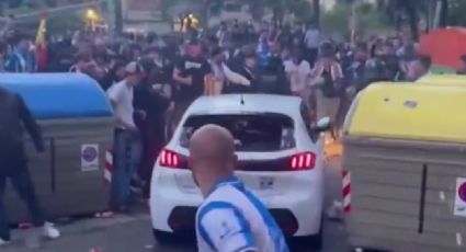 La mujer que atropelló a 17 aficionados afuera del estadio del Espanyol obtiene libertad provisional; será investigada por varios delitos