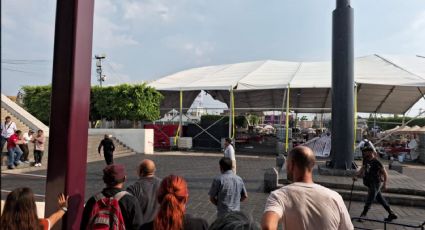 Colapsa estructura en la Feria del Libro de Nezahualcóyotl; hay cinco heridos