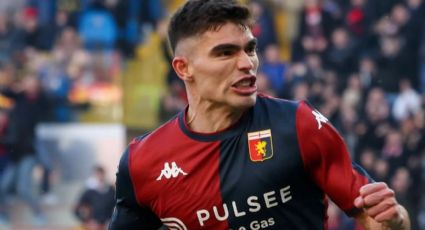 ¡Es un líder! El mexicano Johan Vásquez gana premio al Mejor Jugador de la temporada del Genoa en Italia