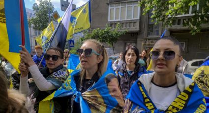 Rusia y Ucrania intercambian otros 307 prisioneros de guerra; los ataques continúan en ambos lados