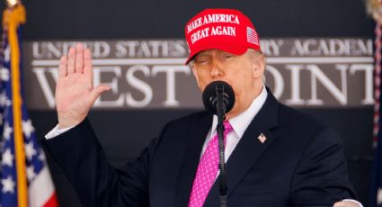 Trump critica políticas de inclusión y se atribuye reconstrucción del Ejército en discurso en West Point