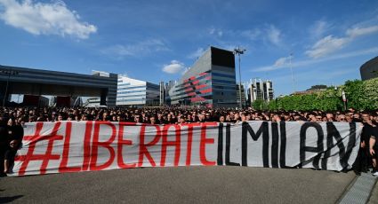 Aficionados del Milan protestan frente a las instalaciones del club para que la directiva renuncie; quieren ver fuera hasta a Zlatan Ibrahimovic