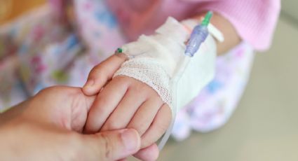 EU revoca permiso humanitario de niña mexicana en tratamiento médico; "pone en riesgo su vida", advierte SRE