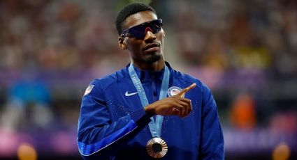 Fred Kerley, medallista olímpico de Estados Unidos, es acusado de golpear con el puño cerrado a su exnovia, la atleta Alaysha Johnson