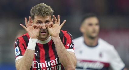 ¡Mamma Mia! El mexicano Santiago Giménez marca doblete en triunfo del Milan, que celebró a las madres con su apellido en las playeras