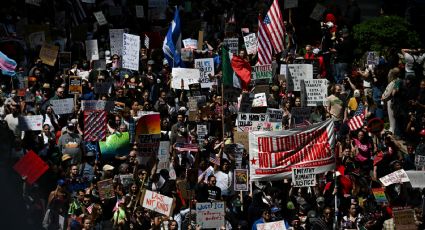De Nueva York a Los Ángeles: miles de estadounidenses marchan contra las posturas agresivas de Trump previo al desfile militar