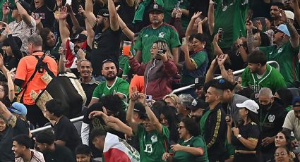 Aficionados mexicanos bailan ‘Payaso de rodeo’ tras el debut del Tri en la Copa Oro pese al temor por las redadas contra los inmigrantes
