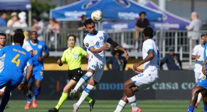 ¡Mexicana histórica! Katia Itzel García se convierte en la primera árbitra que pita en la Copa Oro varonil