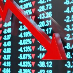 Wall Street cierra en rojo tras anuncio de Trump de imponer aranceles del 15% a todos los países