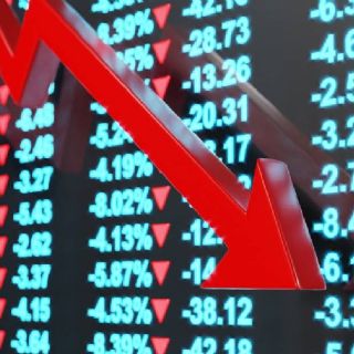 Wall Street cierra en rojo tras anuncio de Trump de imponer aranceles del 15% a todos los países